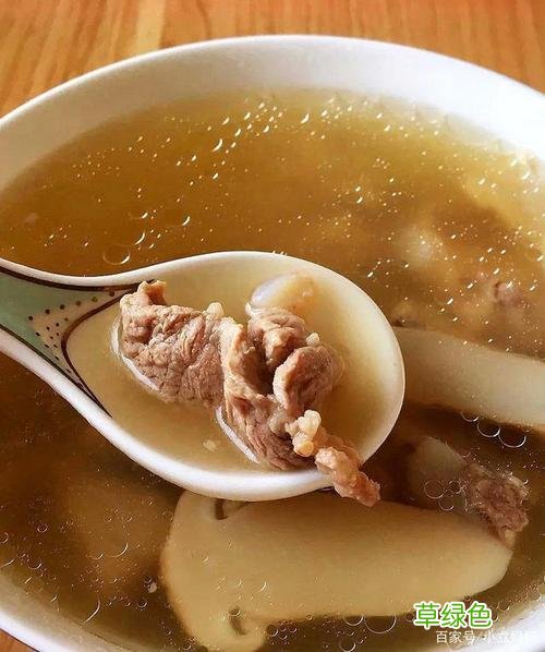 正宗松茸炖排骨的做法