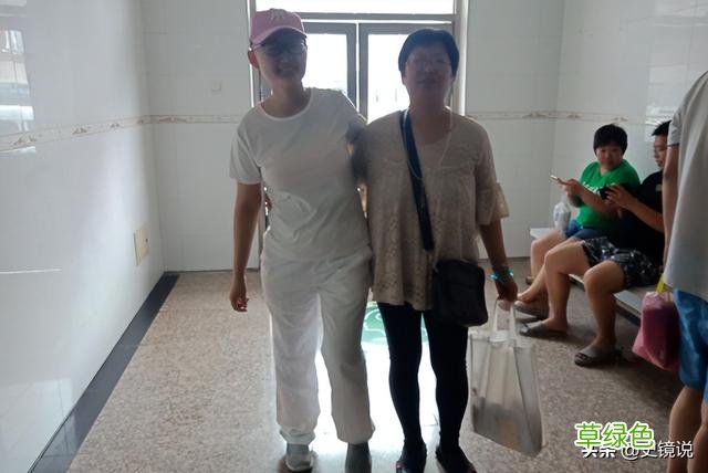 19岁李明馨抗癌7年花百万，亲友劝放弃被怒怼：我凭什么活该去死 孟可馨名字