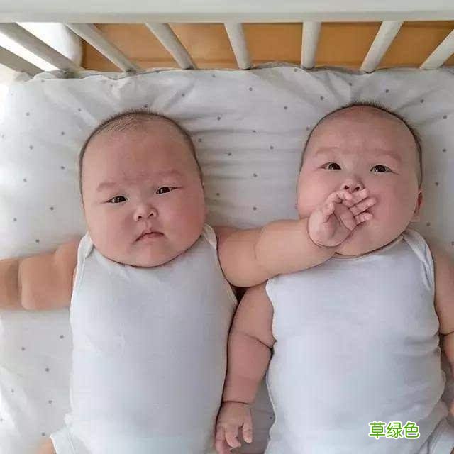 爸爸姓“尿”，为双胞胎取的名字，让正在喝水的妈妈一口全喷了 尿姓怎么起名