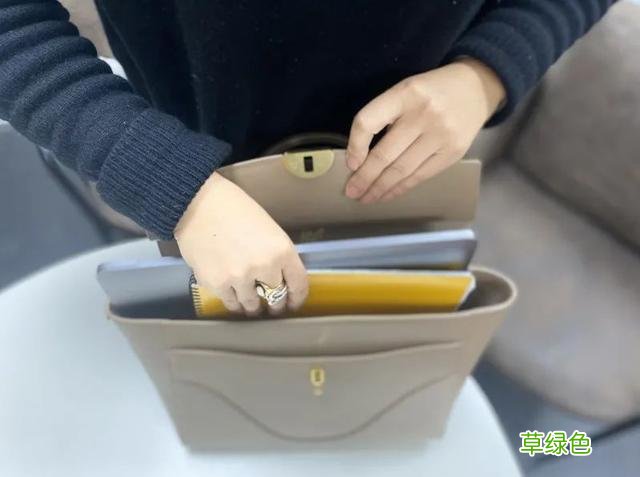 职场人有这三只包就够了 怎么取女包名字