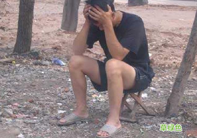 爸爸姓“柏”，给儿子取一名，亲戚听完取笑：真是有钱任性 柏什么好听
