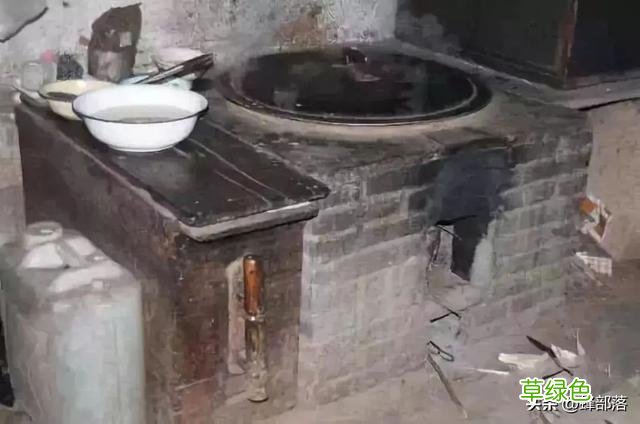 农村灶台摆放规则：“向东都成空，向西有东西”，啥意思？ 灶台怎么看朝向