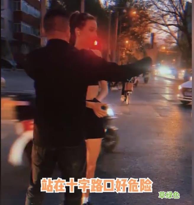 男子回应拦停谷爱凌合影不让走：不是故意的，当时有车让她小心一点
