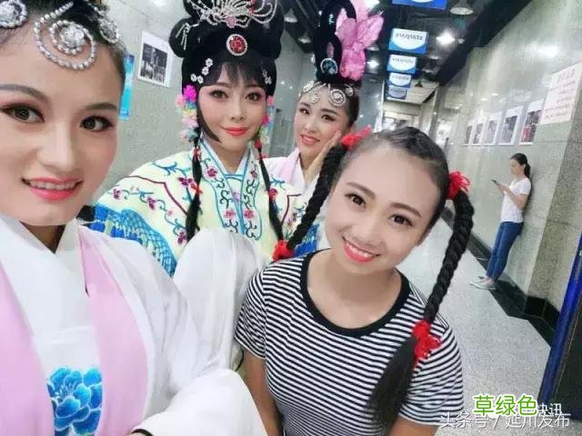 延川歌手王香云走进央视《星光大道》录制现场先睹为快 王香云名字