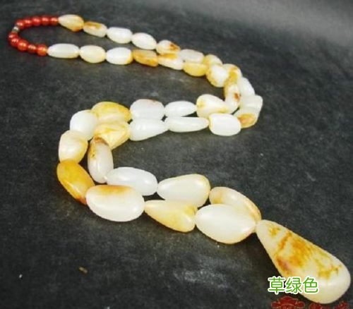 和田玉项链种类：珍贵的黄皮和田玉项链