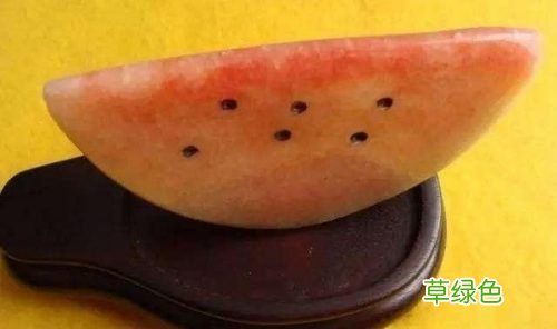 绿翡翠和黄翡翠哪个好价值收藏