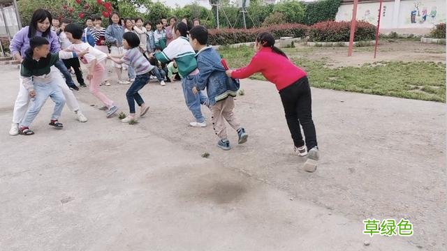 B站最凶女教师：我一眼就知道谁没写作业 -B名字凶