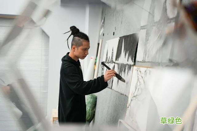 在福州，5对抱团养娃的年轻夫妻 11月15日是什么星座