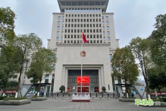 “姐弟坠楼案”庭审细节曝光！生母称“她曾想花30万买命” 付岁什么意思