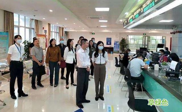 安徽女子顶替她人当教师，16年后被原主拆穿，恼羞成怒：我踹死你 假名字女生