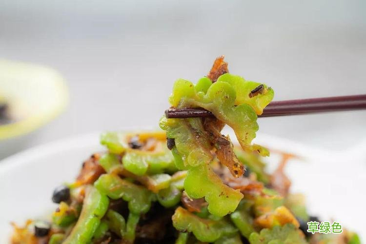 豆豉鲮鱼炒苦瓜图片 豆豉鲮鱼炒苦瓜