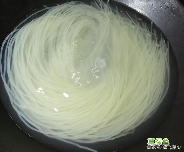 过桥米线的米线是什么做的 米线是什么做的