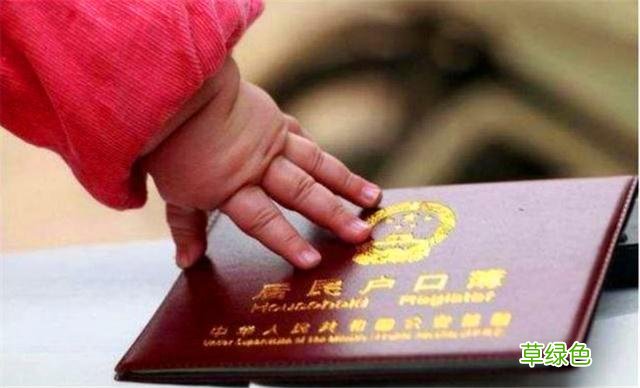 给娃起名“王吉吉”，办出生证时奶奶耳背弄错，妈妈大喜：不改了 姓吉名字怎么改