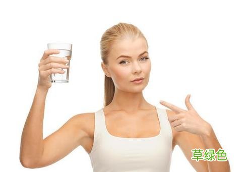 怎么正确喝水有利于减肥 如何正确喝水减肥