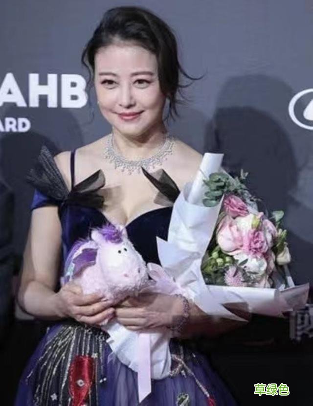 “情史复杂”9位女星，各有各的故事，一个比一个精彩，最大55岁 婚恋名怎么起