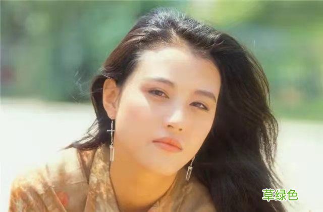 “情史复杂”9位女星，各有各的故事，一个比一个精彩，最大55岁 婚恋名怎么起
