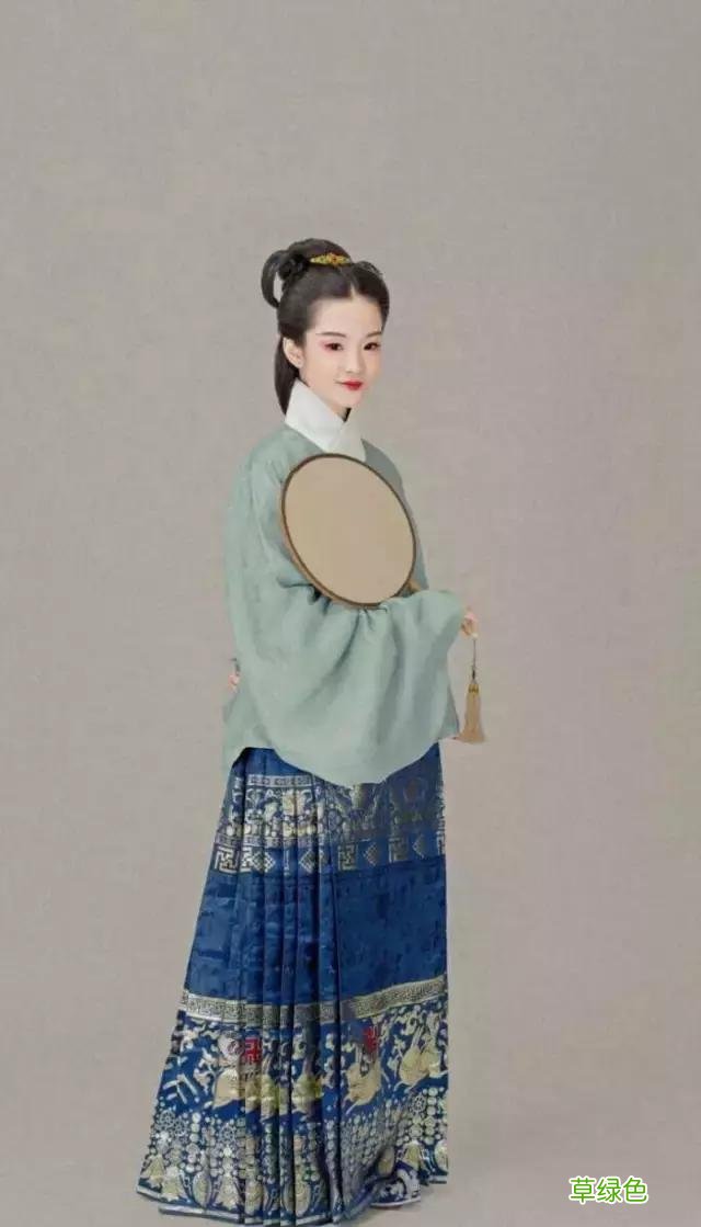 着我汉家衣裳，兴我礼仪之邦 ：这才是中国人自己的服装！ 彰字什么五行