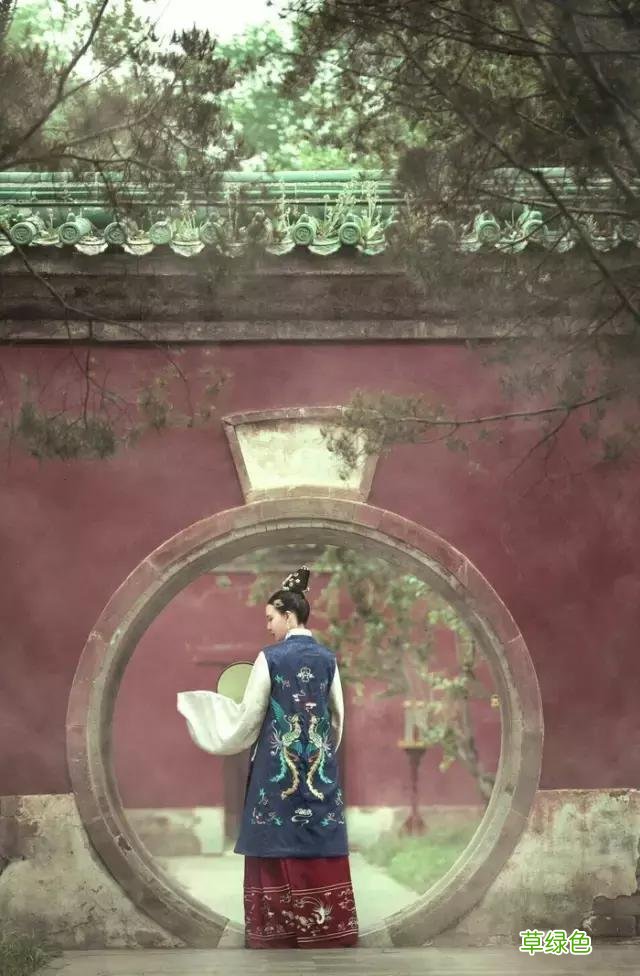 着我汉家衣裳，兴我礼仪之邦 ：这才是中国人自己的服装！ 彰字什么五行