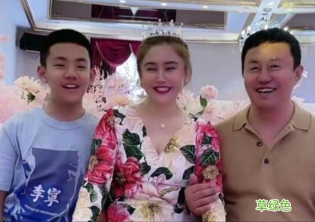 王长贵女儿和大8岁继母一起过年，与弟弟相处融洽，还被爸爸催婚 好听的相册名字