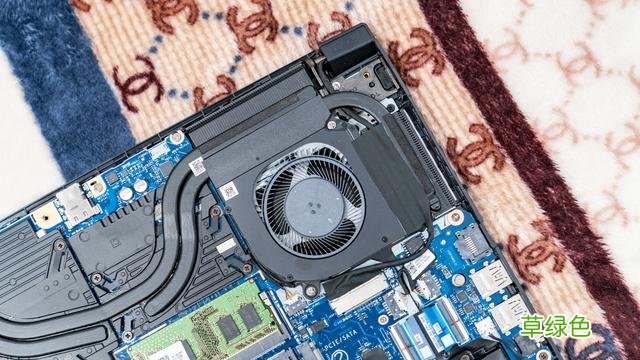 宏碁暗影骑士?擎评测：广色域高刷屏 - 零感级散热 - 硬盘可扩展 擎念什么意思