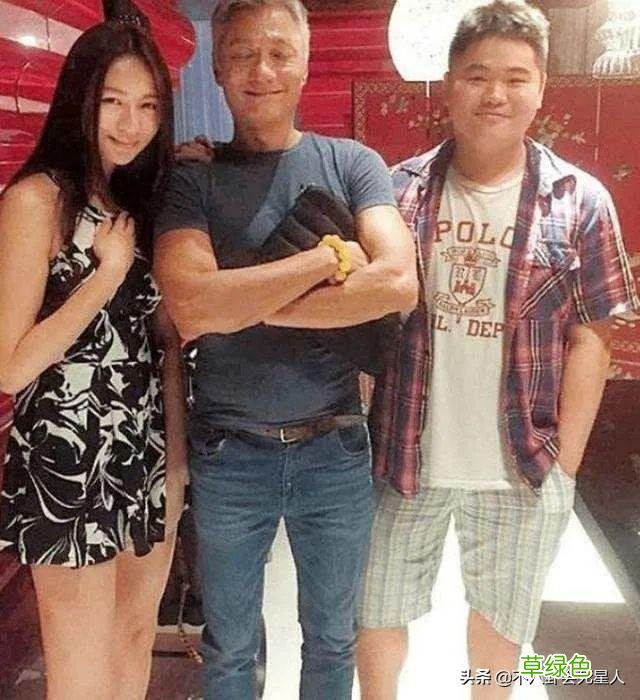 父亲颜值惊为天人，儿女却长得丑，这5位香港男神的基因被浪费了 星男生名字