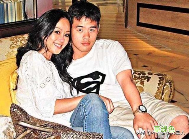 父亲颜值惊为天人，儿女却长得丑，这5位香港男神的基因被浪费了 星男生名字