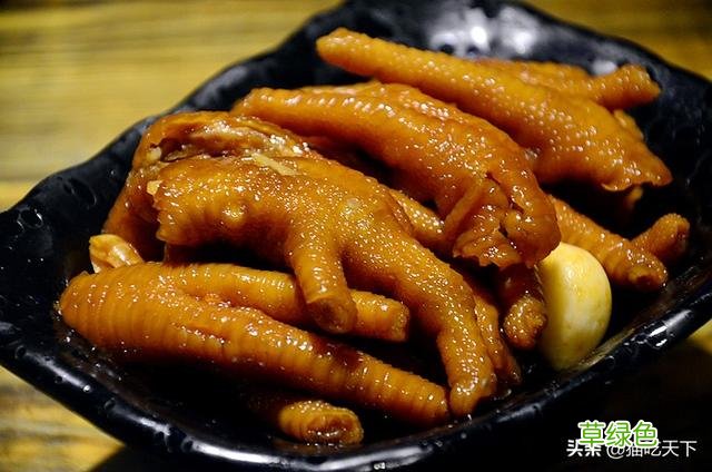 有十八种口味的烤鱼，必有一款迷住你，还有多款美食和酒吧场 烤鱼叫什么名