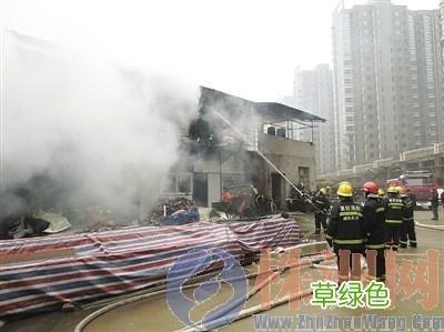 湖工大地铁站起火 南工大凌晨起火