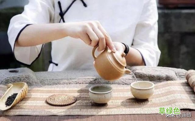 喝茶,只有两个动作:拿起和放下 茶叶怎么拿