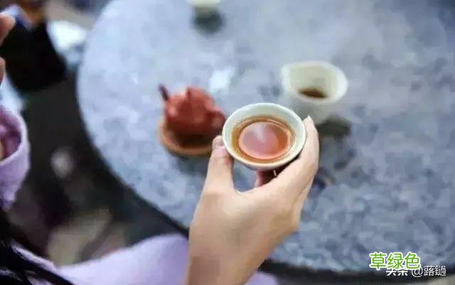 喝茶,只有两个动作:拿起和放下 茶叶怎么拿