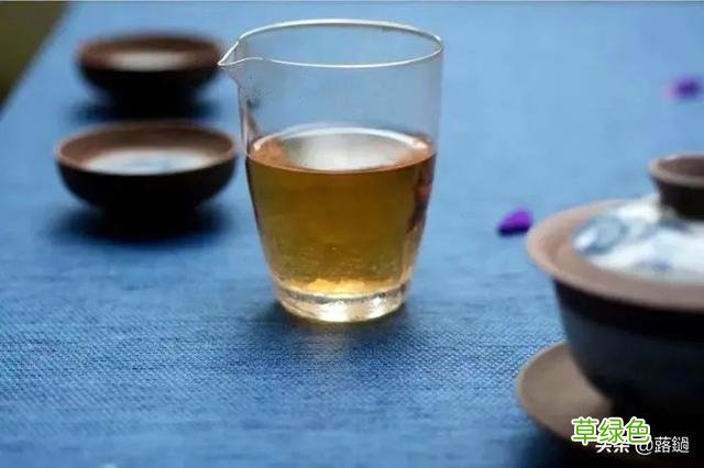 喝茶,只有两个动作:拿起和放下 茶叶怎么拿