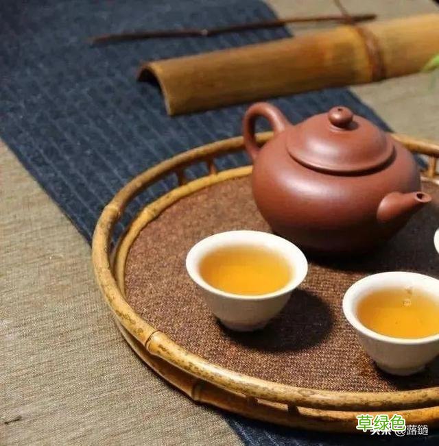 喝茶,只有两个动作:拿起和放下 茶叶怎么拿