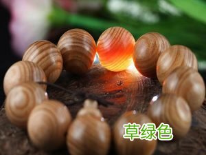文玩手串盘出盛世美颜的上色包浆