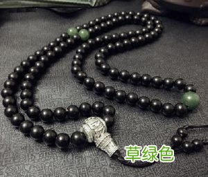 木质手串是戴重的好还是轻的好？
