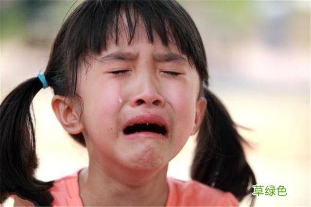 爸爸姓“方”，给女儿取的名字老师课堂上不敢叫，孩子哭闹要改名 方什么名字