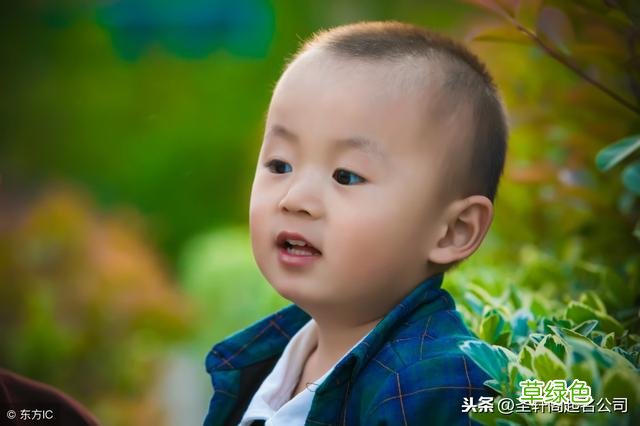 男宝宝起名 煜字的男孩名字介绍 熠 字怎么解读