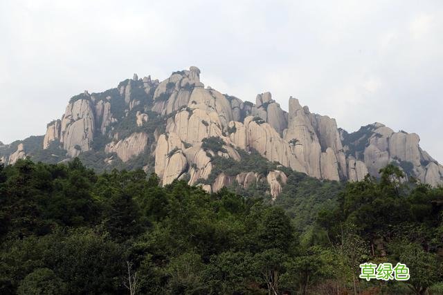 福建宁德福鼎市最大的镇，因旅游景区而改名，是全国千强镇 榛字怎么念