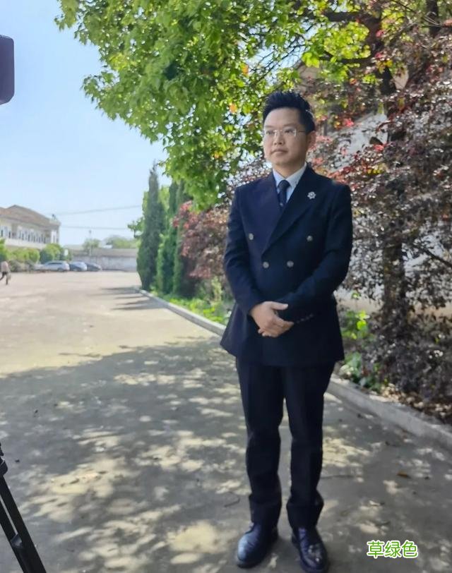 暖心！武穴青年企业家郭奕爱心捐助家乡学子学习用品 郭奕什么