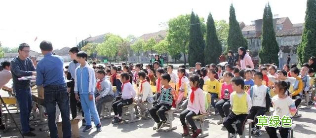 暖心！武穴青年企业家郭奕爱心捐助家乡学子学习用品 郭奕什么