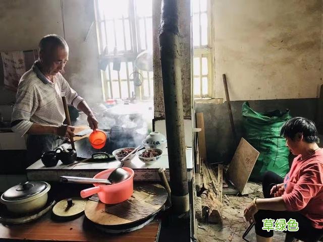 曾喊停网友买他爱心红薯的赵可爱如今怎样了？其实有人一直在默默帮助他 赵小孩儿怎么样