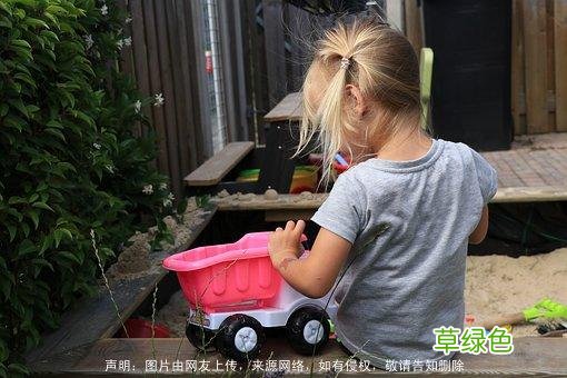 女孩起名聪明秀美有寓意的名字 五行萱属什么