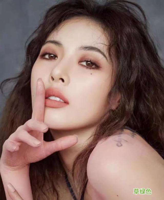 女生这4个地方有“美人痣”，颜值一般都会很高，点掉反而会变丑 什么是美人痣
