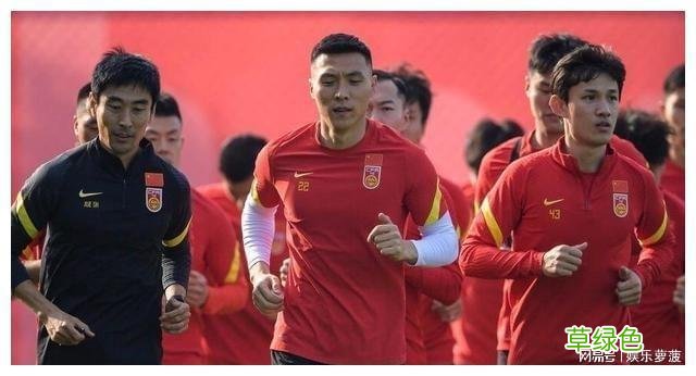 国足队员年薪是多少 国足队员什么亮