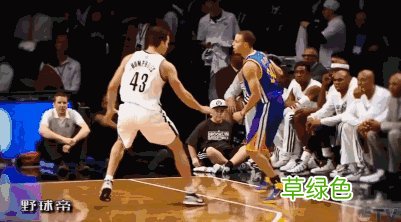 进攻三秒什么时候出现 防守三秒是什么时候有的