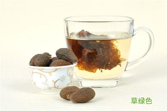中药黄芪泡水喝的功效 中药中黄芪泡水有何功效
